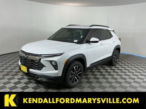 Used 2025 Chevrolet TrailBlazer ACTIV w/ Convenience Package AWD/4WD image 1