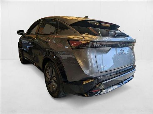 New 2025 Nissan Ariya AWD image 8