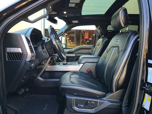 Used 2018 Ford F150 Platinum w/ Equipment Group 701A Luxury AWD/4WD image 15