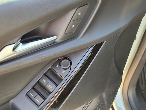 New 2026 Chevrolet Equinox LT w/ Convenience Package II image 15