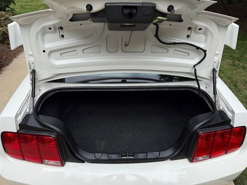 Used 2009 Ford Mustang GT image 63