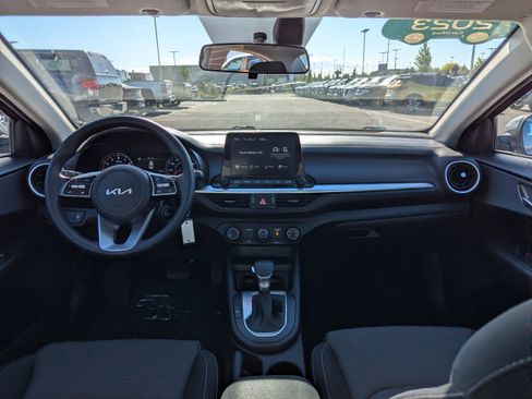 Used 2023 Kia Forte LXS w/ LXS Technology Package FWD image 25