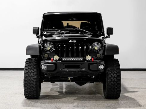 Used 2016 Jeep Wrangler Unlimited Rubicon AWD/4WD image 3