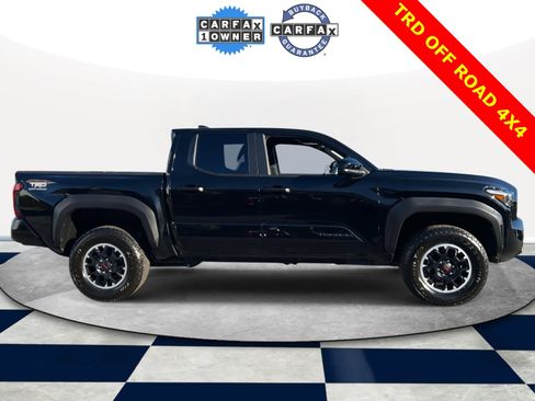 Used 2024 Toyota Tacoma TRD Off-Road image 7