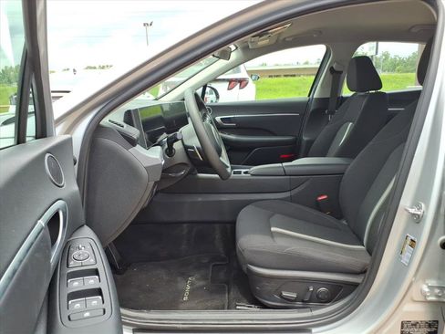 Used 2025 Hyundai Sonata SEL FWD image 16