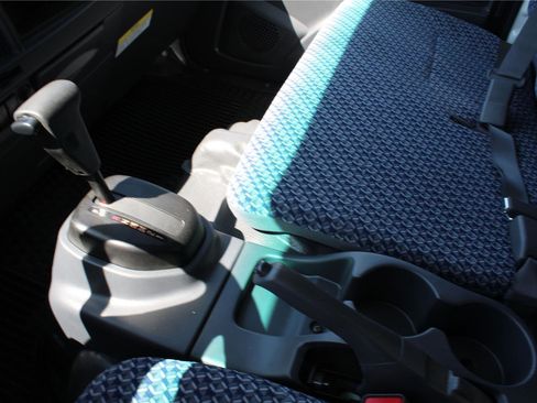 New 2024 Chevrolet Low Cab Forward image 18