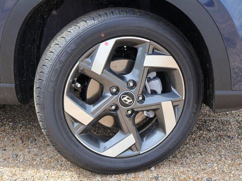 New 2026 Hyundai Venue SEL FWD image 31