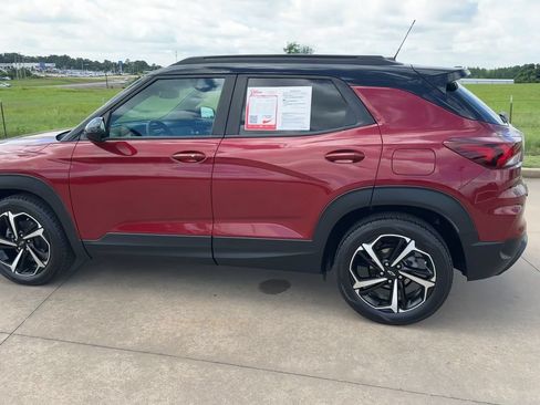 Used 2022 Chevrolet TrailBlazer RS w/ Sun and Liftgate Package FWD image 6