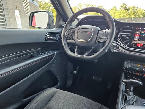 Used 2025 Dodge Durango GT AWD/4WD image 9