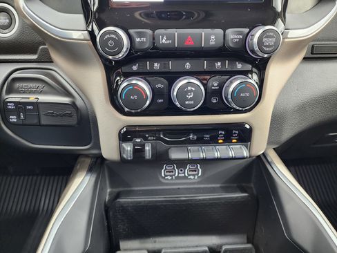 Used 2020 RAM 3500 Laramie image 18