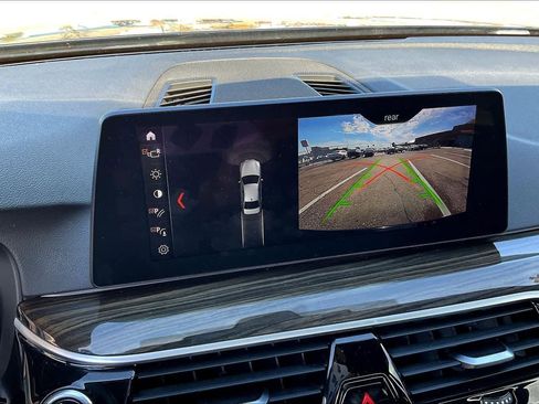 Used 2018 BMW 530e image 26