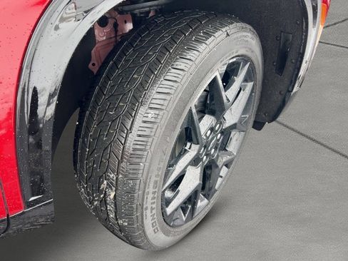 Used 2024 Chevrolet Traverse RS w/ LPO, Floor Liner Package image 40