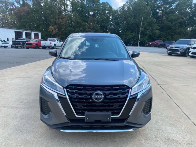 Used 2024 Nissan Kicks S FWD image 3
