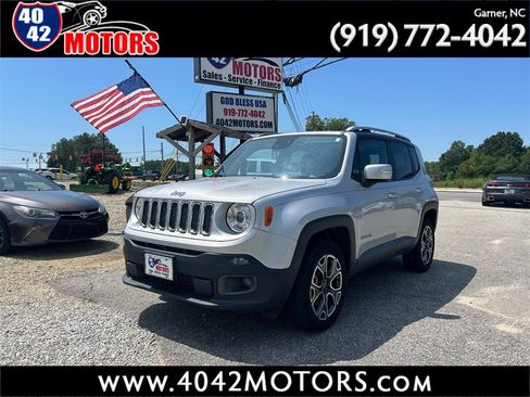 Used 2018 Jeep Renegade Limited w/ UConnect 8.4 Nav Group AWD/4WD image 1