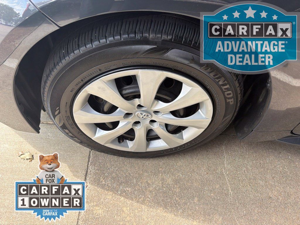 Used 2025 Toyota Corolla LE FWD image 7