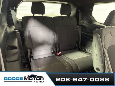 Used 2024 Jeep Grand Cherokee L Laredo w/ Luxury Tech Group I AWD/4WD image 22