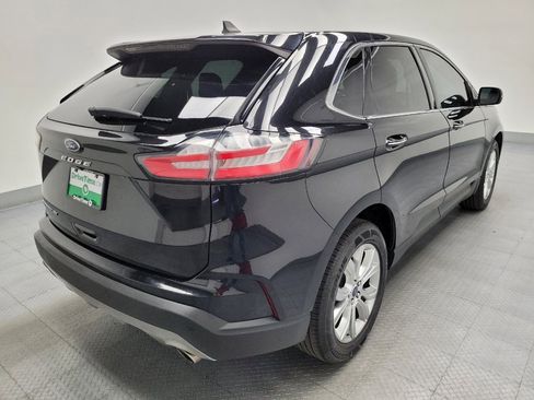 Used 2021 Ford Edge Titanium FWD image 9