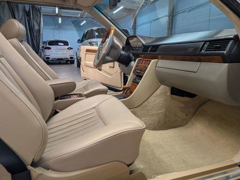 Used 1994 Mercedes-Benz E 320 Coupe image 28