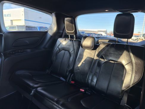 Used 2025 Chrysler Voyager LX image 31