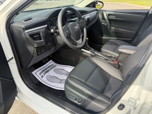 Used 2014 Toyota Corolla LE Premium w/ Driver Convenience Package image 17