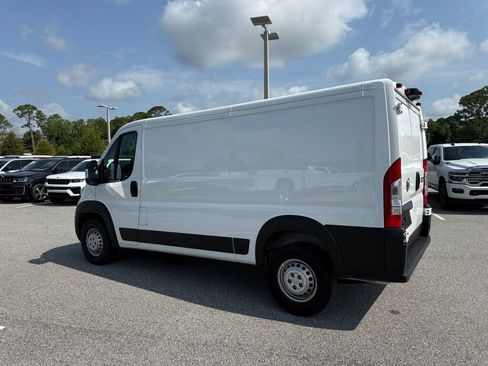 Used 2025 RAM ProMaster 2500 w/ Convenience Group FWD image 5