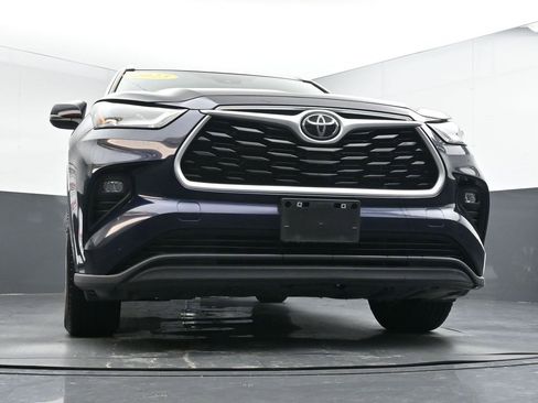 Used 2023 Toyota Highlander XLE image 37
