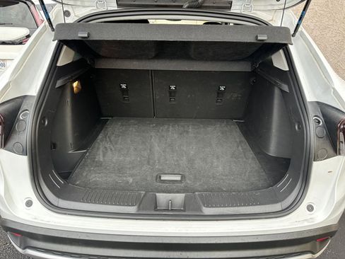 Used 2025 Chevrolet Trax LT image 29