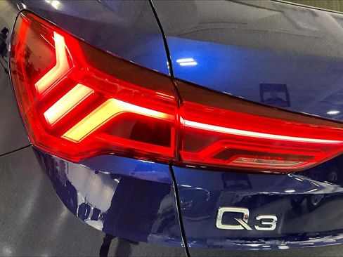 Certified 2025 Audi Q3 2.0T Premium w/ Convenience Package image 31