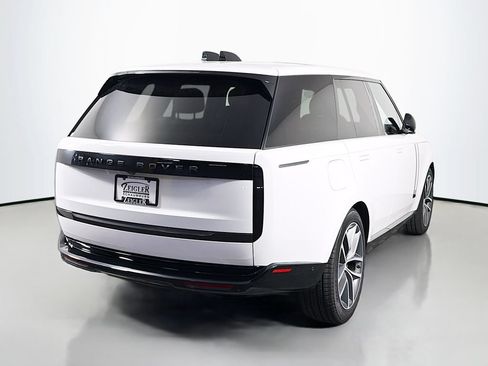 Used 2024 Land Rover Range Rover SE AWD/4WD image 7