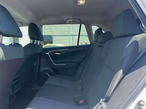 Used 2024 Toyota RAV4 XLE FWD image 17