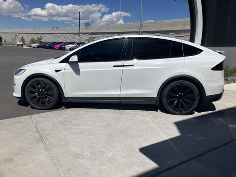Used 2022 Tesla Model X Plaid AWD/4WD image 5
