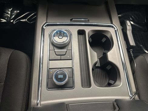 Used 2019 Ford Expedition XLT image 23