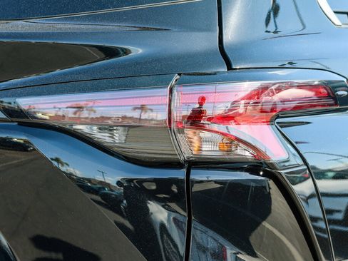 Certified 2024 Toyota Sienna LE image 23