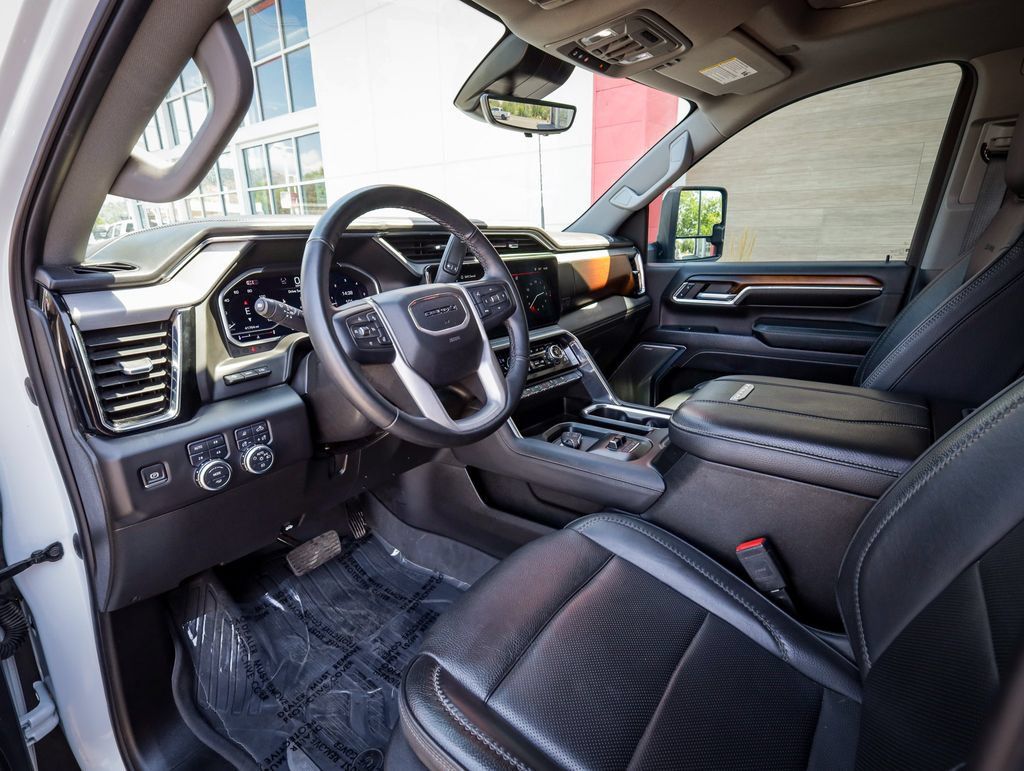 Used 2024 GMC Sierra 3500 Denali w/ Denali Reserve Package AWD/4WD image 12