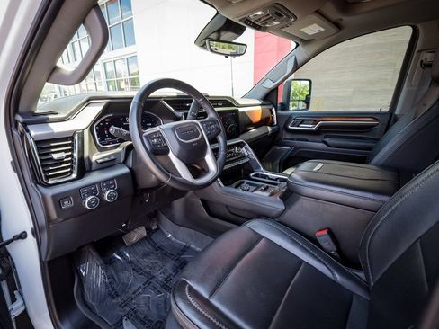 Used 2024 GMC Sierra 3500 Denali w/ Denali Reserve Package AWD/4WD image 12