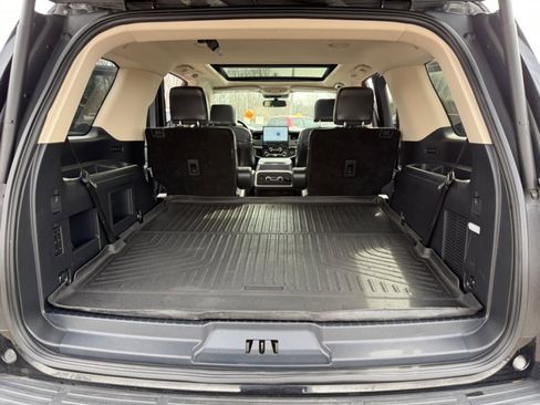 Used 2022 Ford Expedition XLT image 20