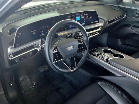 Certified 2025 Cadillac Lyriq Luxury w/ LPO, Floor Liner Package AWD/4WD image 17