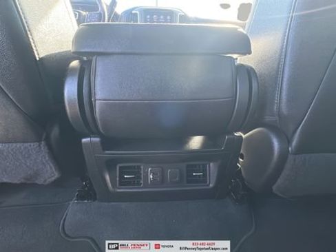 Used 2022 GMC Sierra 1500 SLT w/ X31 Off-Road Package image 13