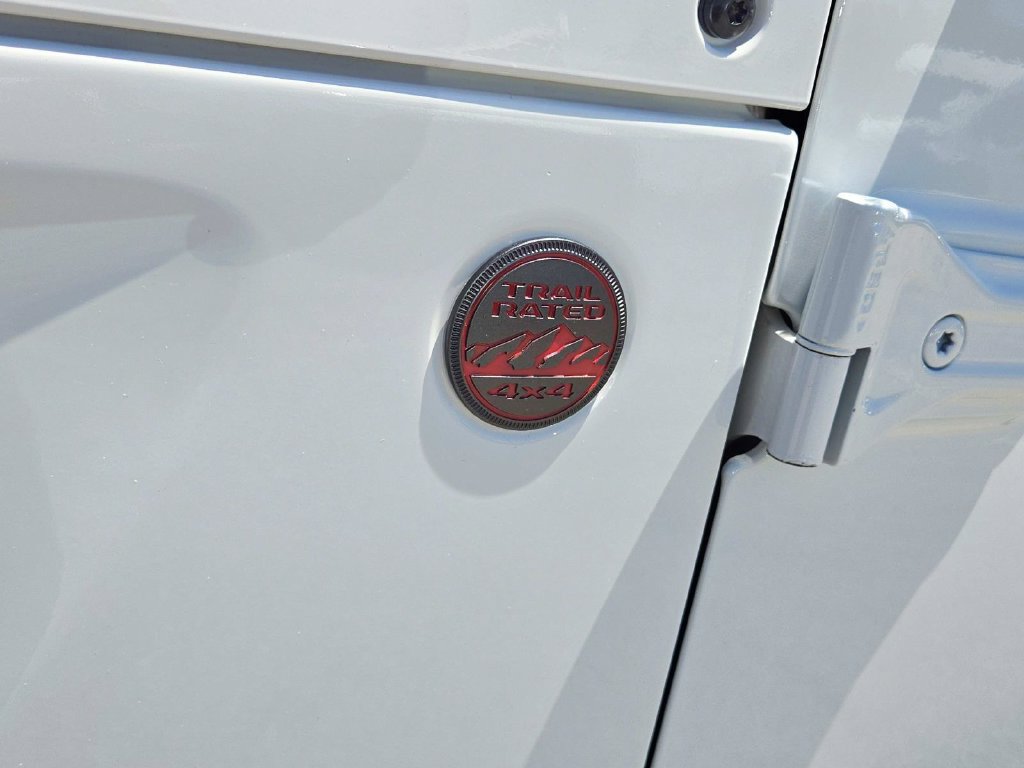 Used 2020 Jeep Gladiator Rubicon AWD/4WD image 23
