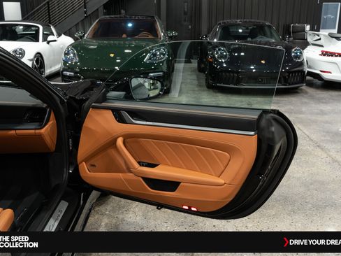 Used 2025 Porsche 911 Carrera S image 16