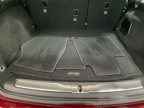 Used 2025 Jeep Grand Cherokee Summit image 24