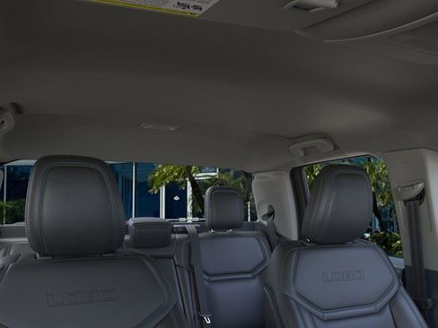 New 2026 Ford Maverick Lobo AWD/4WD image 12