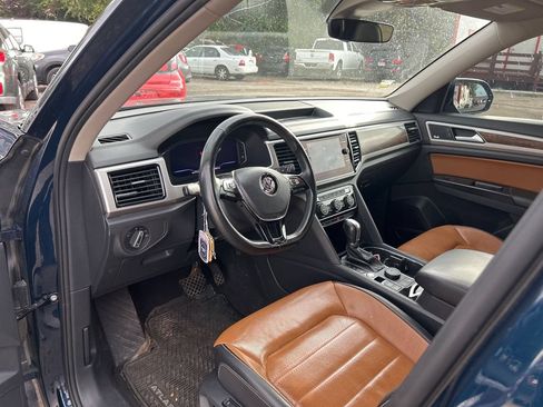 Used 2019 Volkswagen Atlas SEL Premium AWD/4WD image 2