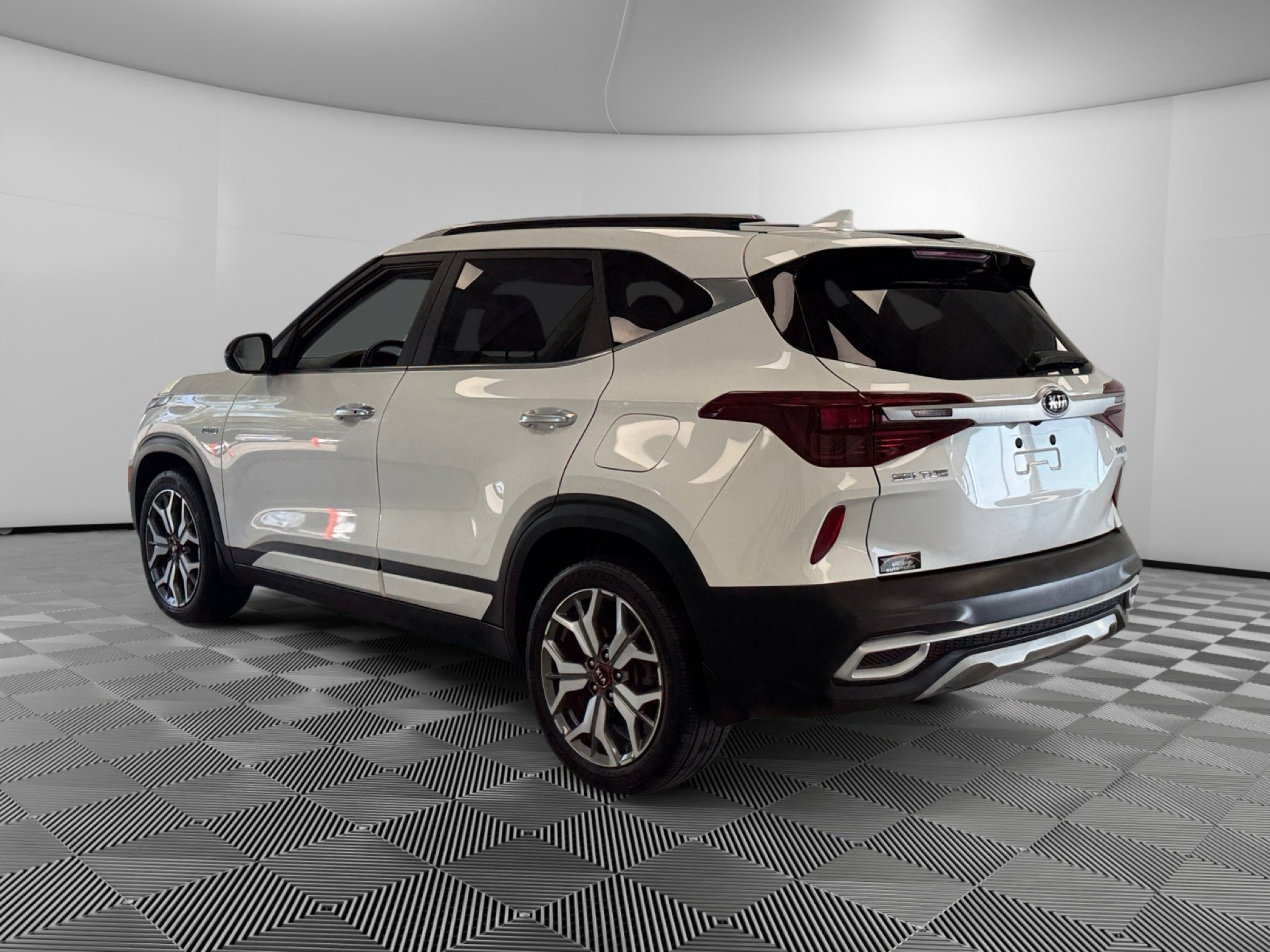 Used 2021 Kia Seltos SX AWD/4WD image 6