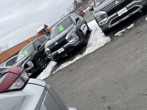 Used 2022 Mitsubishi Eclipse Cross SE image 12