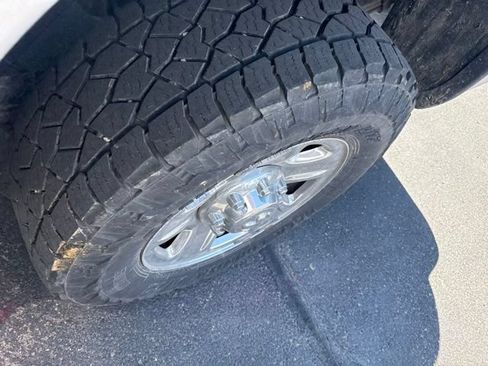 Used 2018 RAM 3500 SLT w/ Luxury Group AWD/4WD image 12