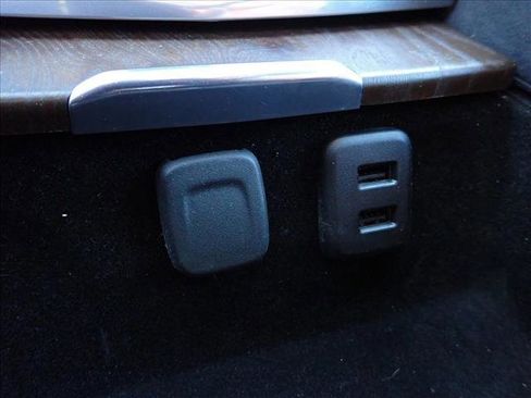 Used 2018 Cadillac Escalade Premium Luxury image 22