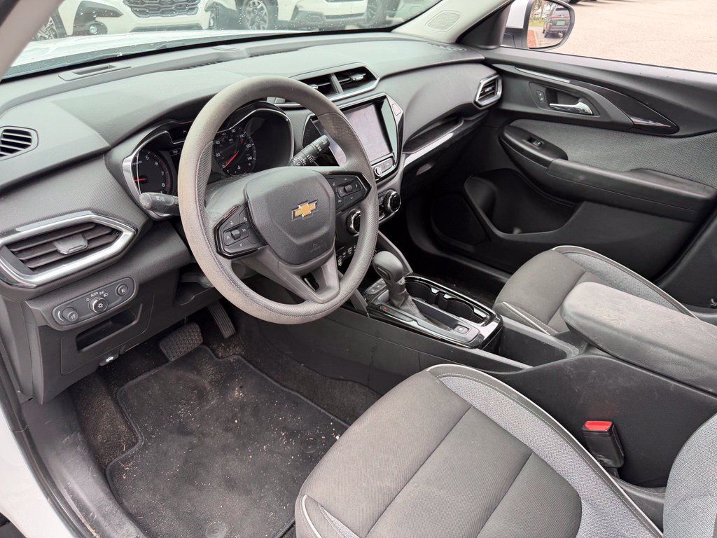 Used 2021 Chevrolet TrailBlazer LT w/ Convenience Package FWD image 24