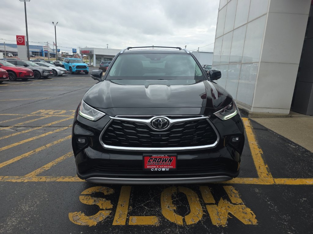Used 2026 Toyota Highlander Platinum AWD/4WD image 10
