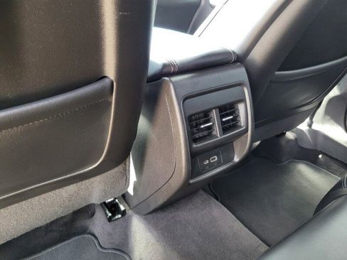 Used 2024 Cadillac XT4 Premium Luxury image 30